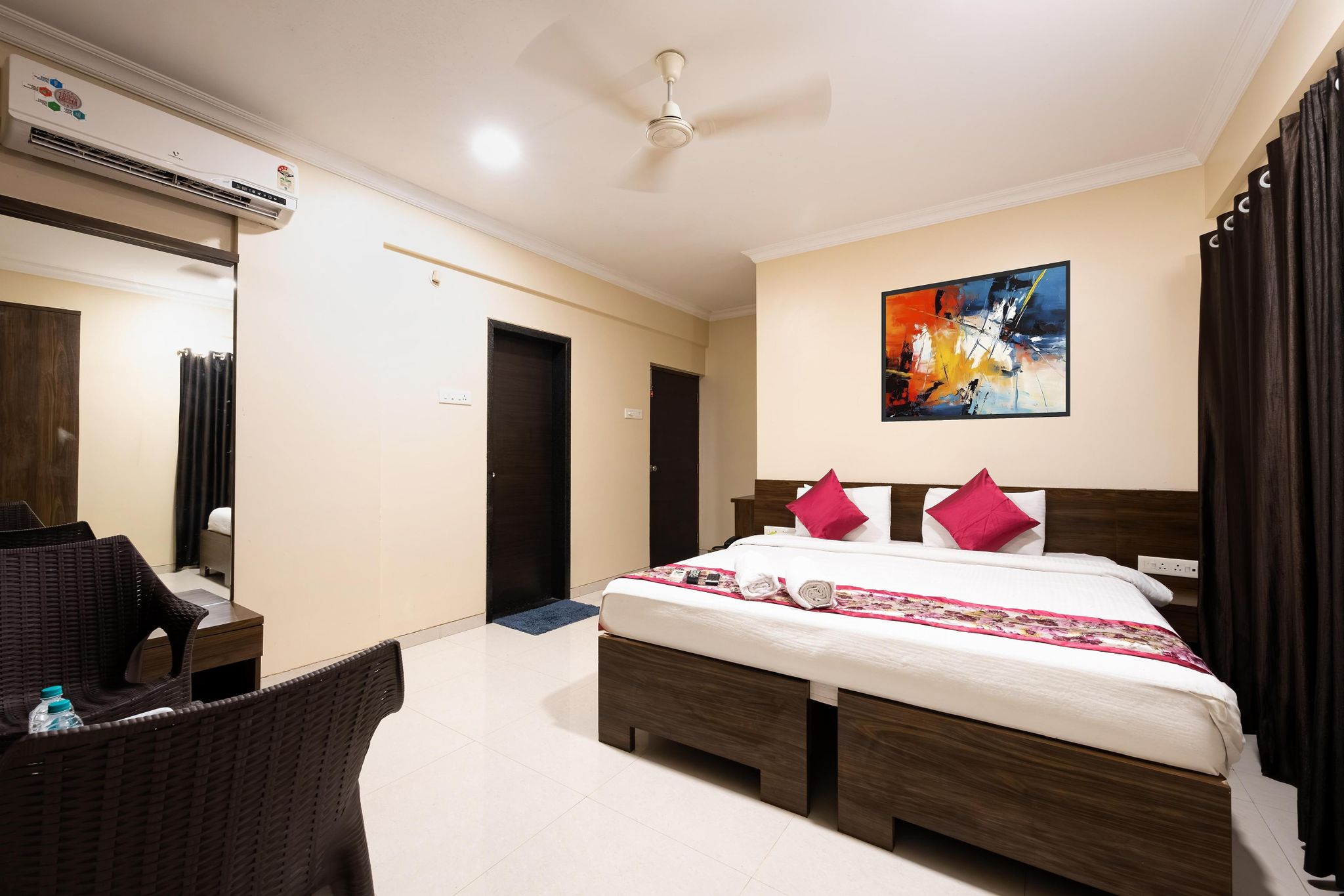 Kedari Residency Executive Room 4