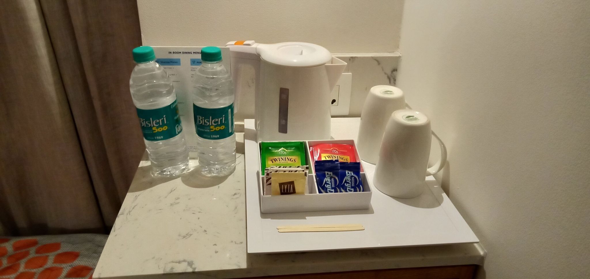 Standard Room, 2 Twin Beds (High Floor)