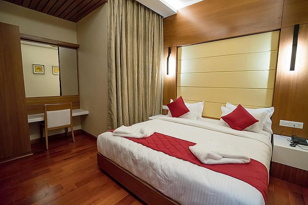 JK HOTELS Deluxe Room 2