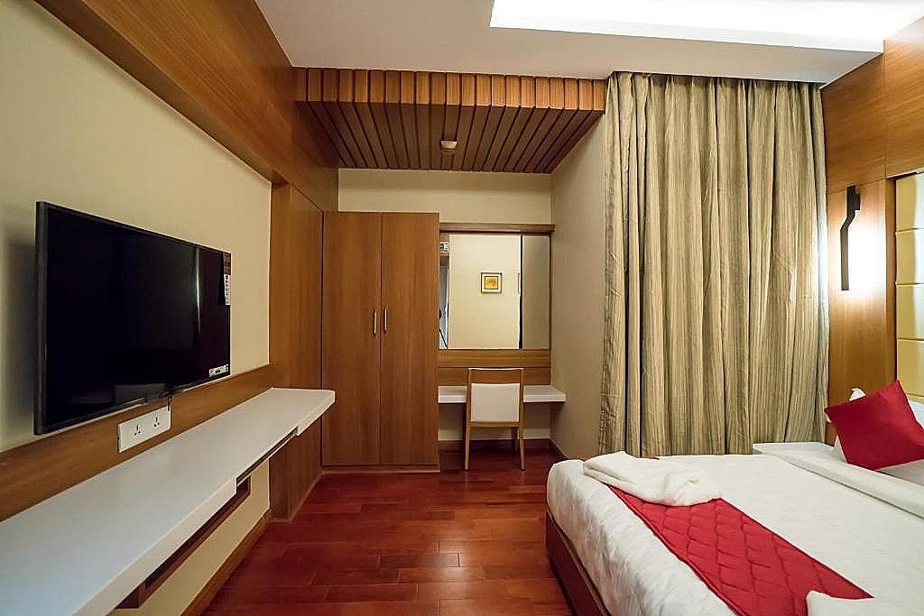 JK HOTELS Deluxe Room 3