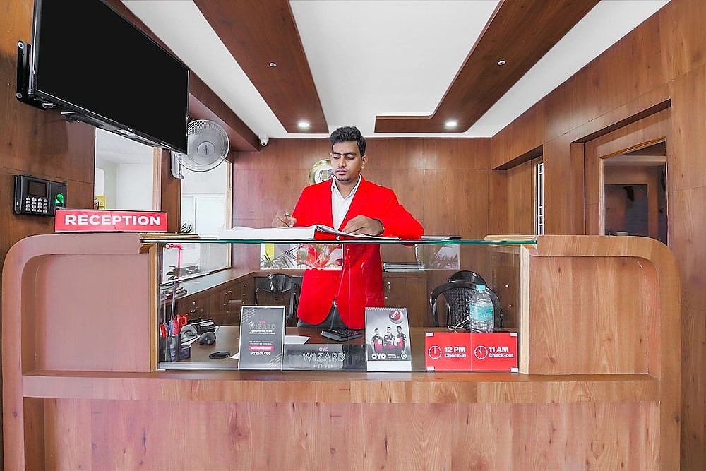 undefined OYO Flagship 22529 Elegance Inn 5