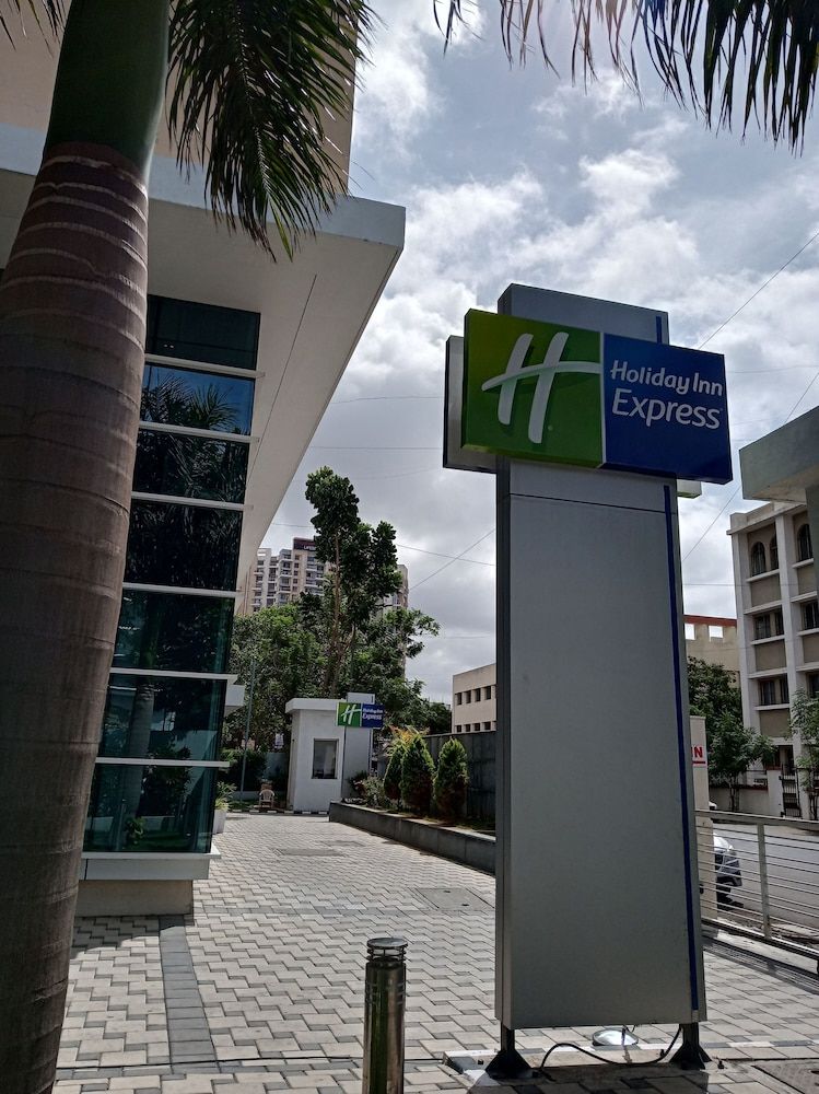 undefined Holiday Inn Express Pune Pimpri, an IHG Hotel 8