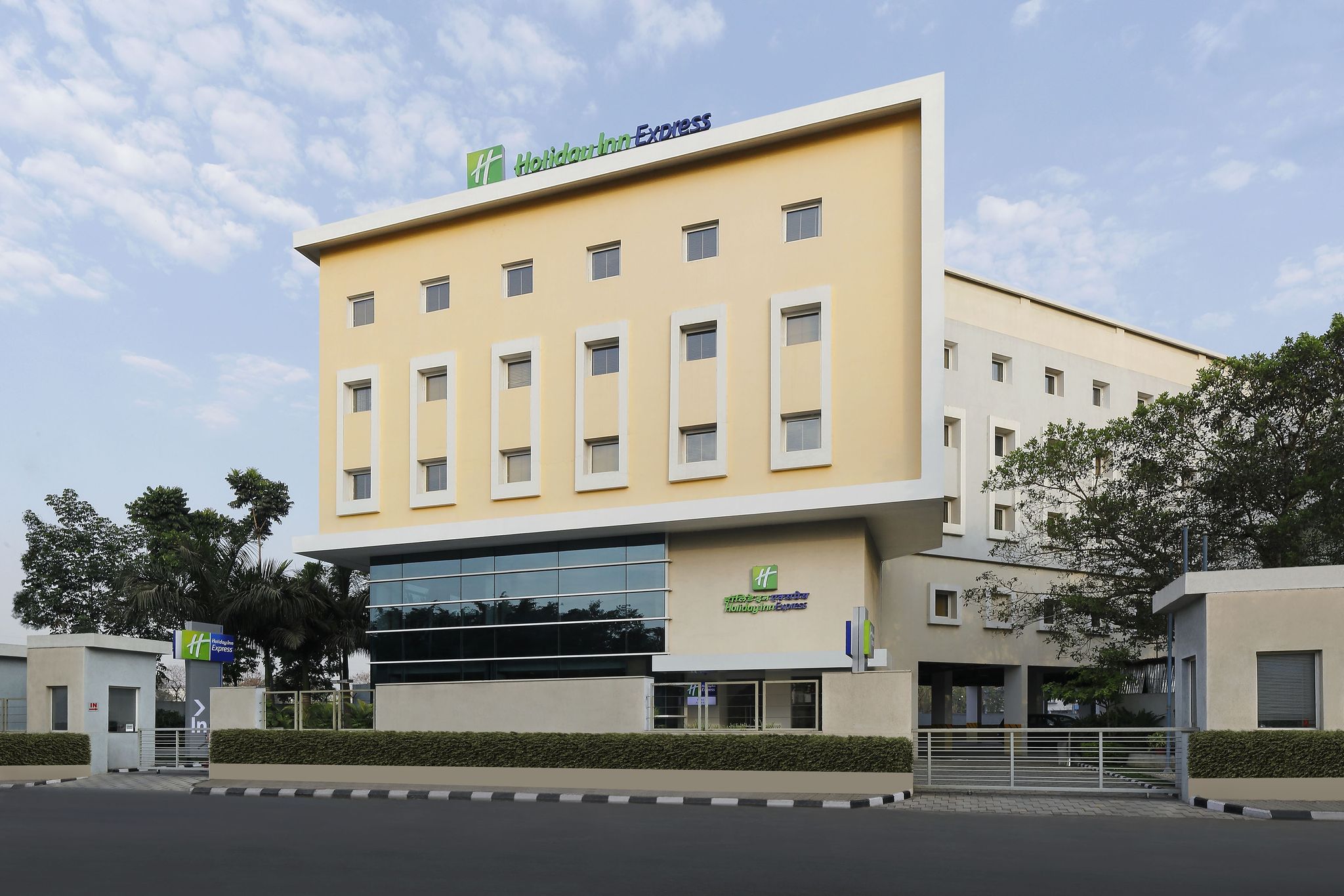 Holiday Inn Express Pune Pimpri, an IHG Hotel 