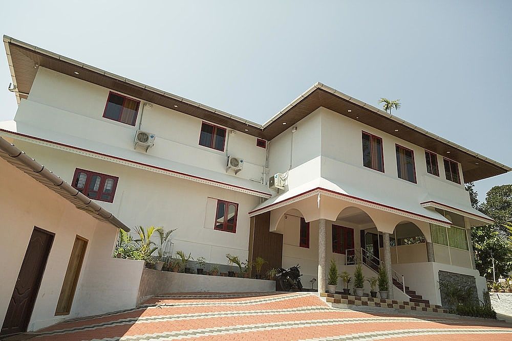 undefined OYO 7966 Laacienekkas Valley Resort 2