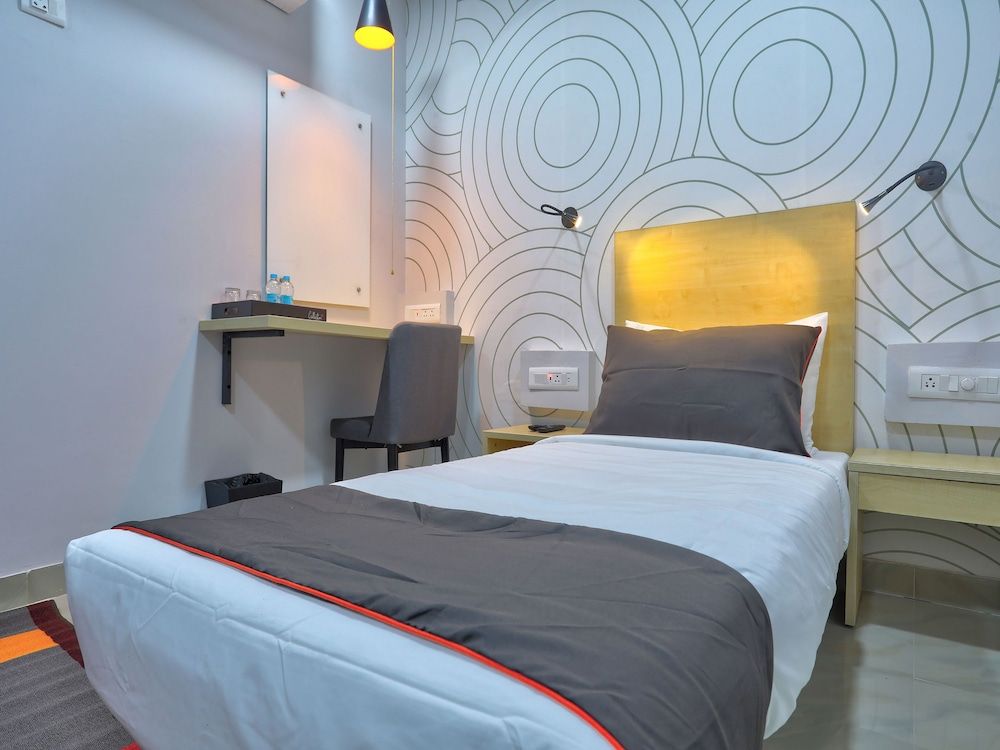 Collection O 30090 Mayajaal Multiplex Double or Twin Room 2