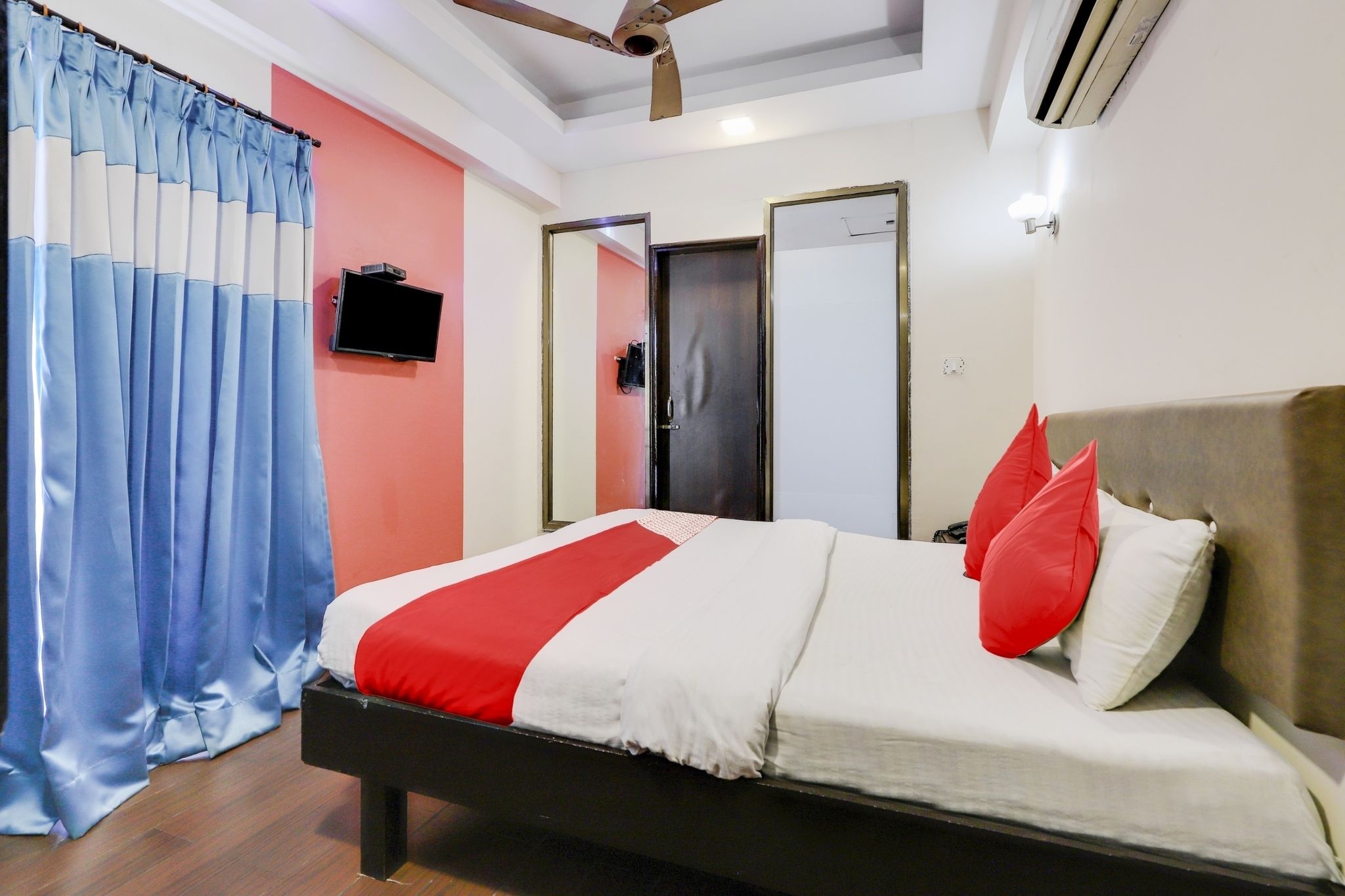 undefined OYO 74335 Hotel Dash 8