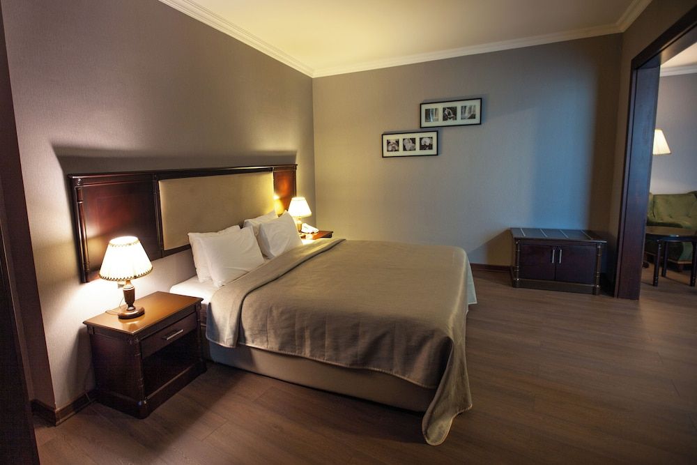 Suite, 1 Queen Bed, Sea View
