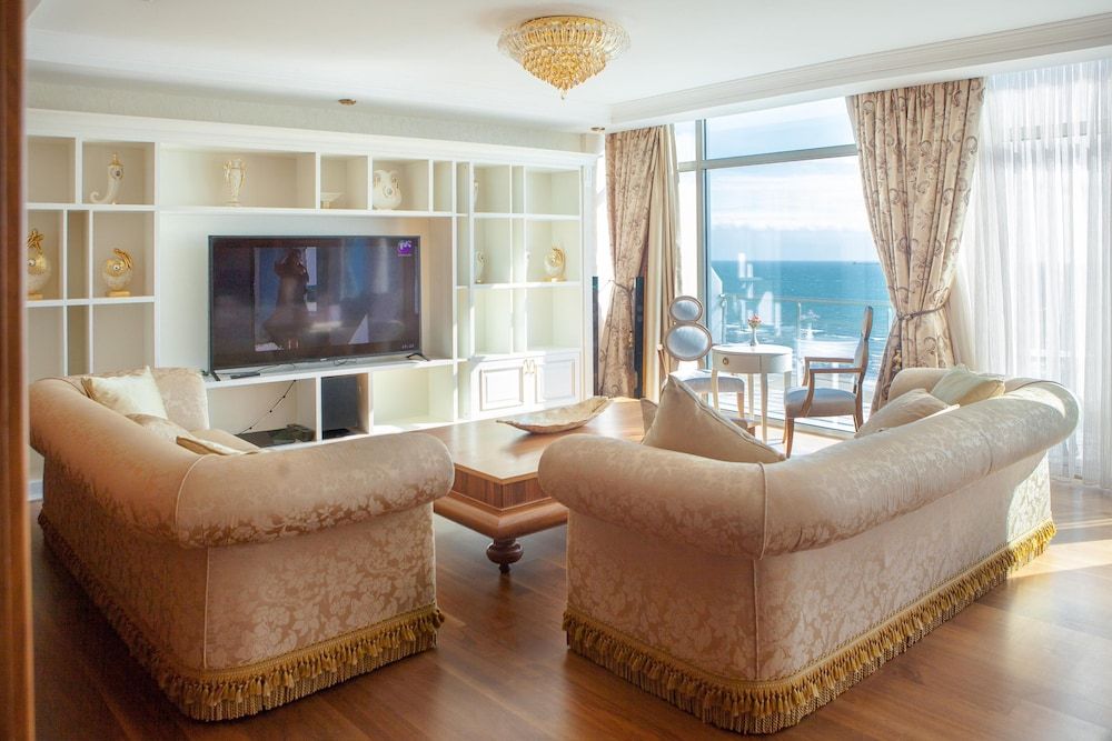 Suite, 1 King Bed