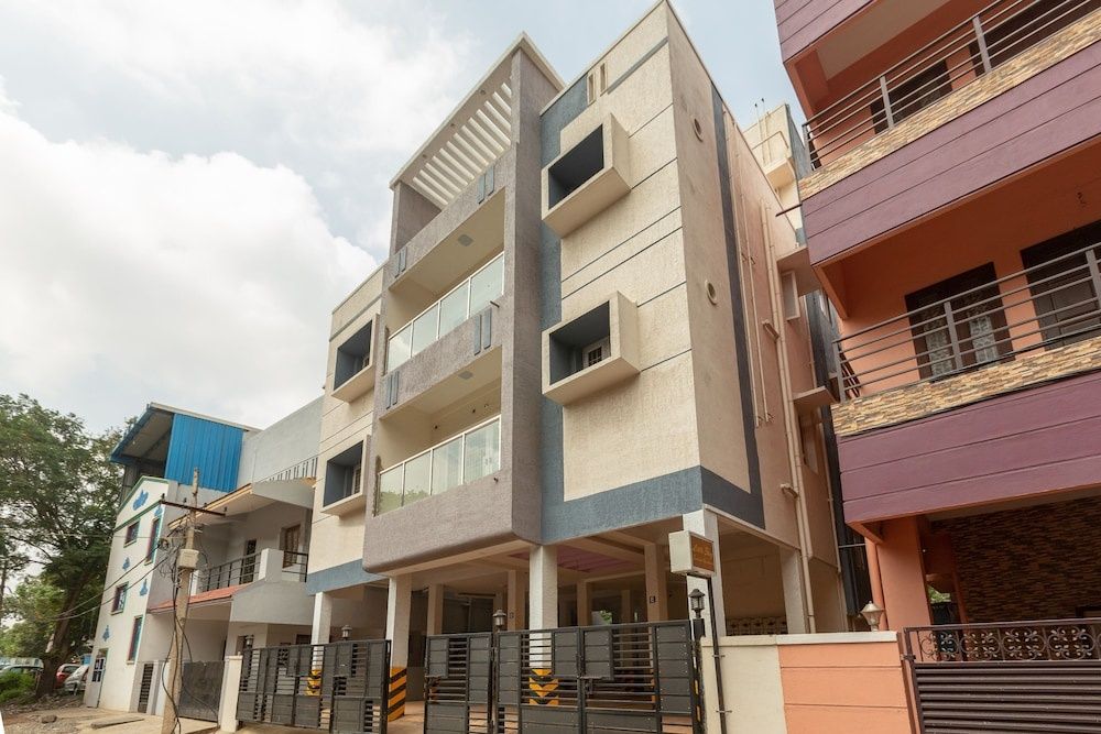 undefined OYO 23081 Little Stay Service Apartments 2