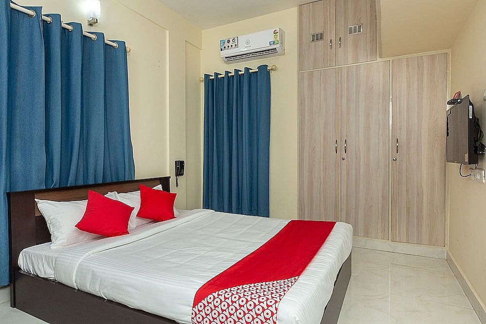 OYO 23081 Little Stay Service Apartments Double or Twin Room 6