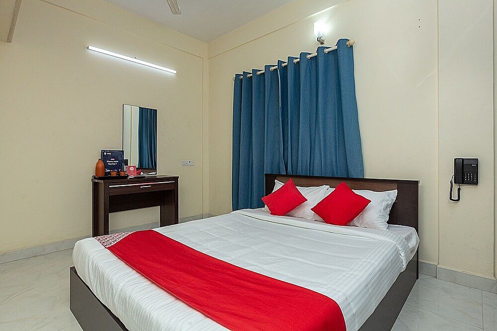 OYO 23081 Little Stay Service Apartments Double or Twin Room 11