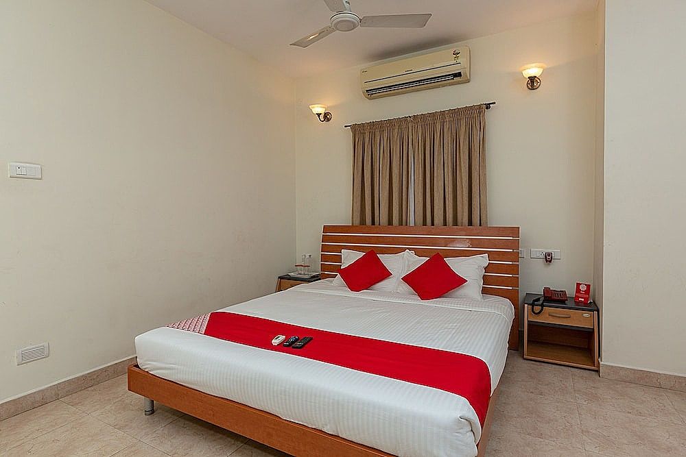 OYO 23202 Cute Orange Service Apartments Double or Twin Room 6