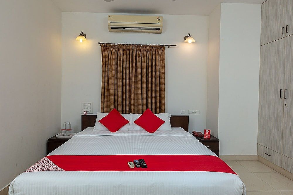 OYO 23202 Cute Orange Service Apartments Double or Twin Room 15
