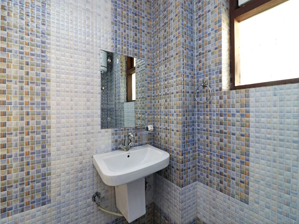 OYO 5258 Ronak Guest House Double or Twin Room 13