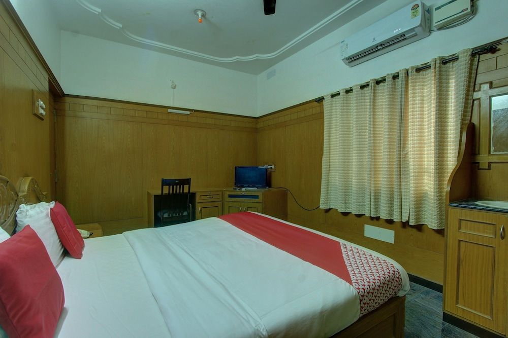 undefined OYO 25080 Vivekam Home Stay 7