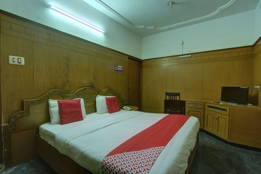undefined OYO 25080 Vivekam Home Stay