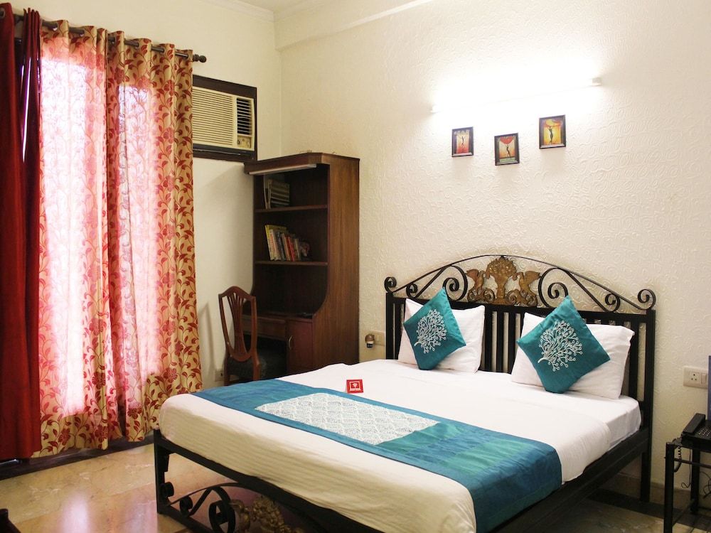 undefined OYO 2256 Hotel Excellency