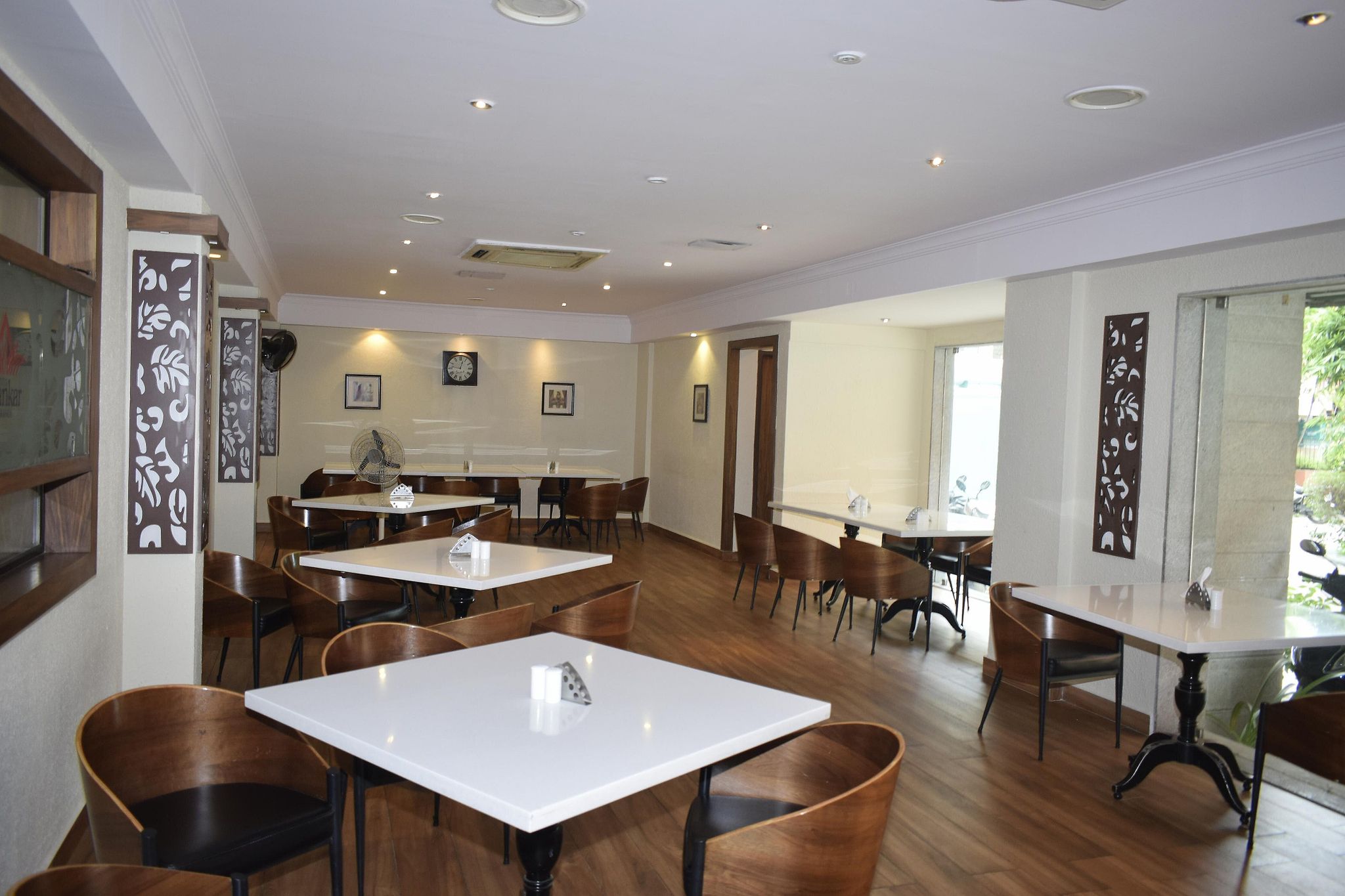 undefined Hotel Alankar grande 4