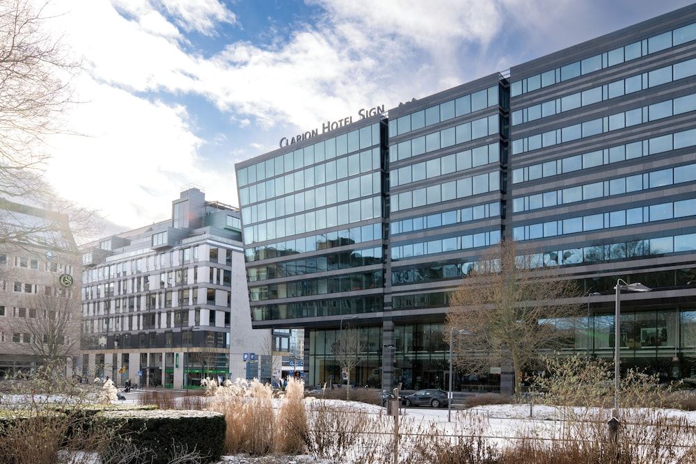 undefined Clarion Hotel Sign 5