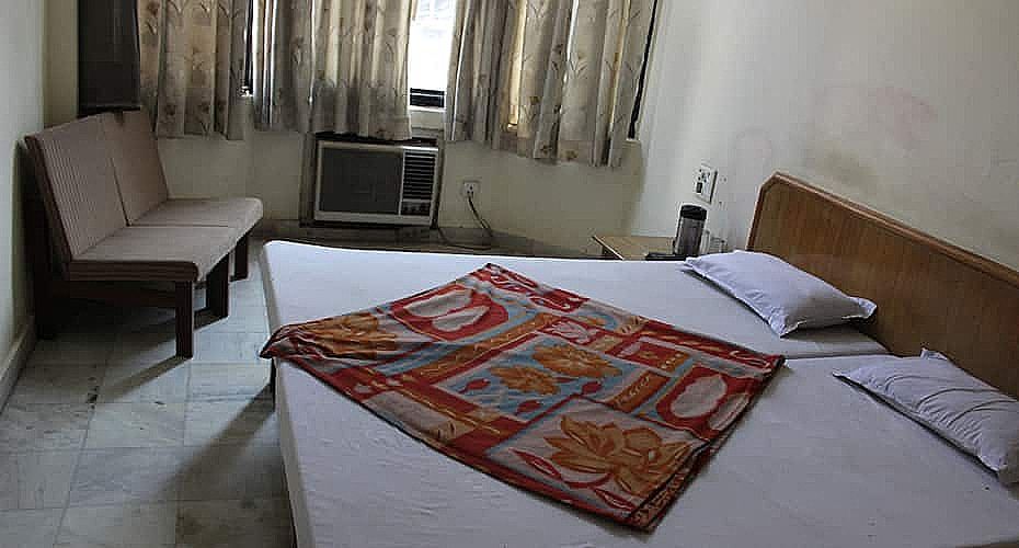 Deluxe Double Bed AC Room