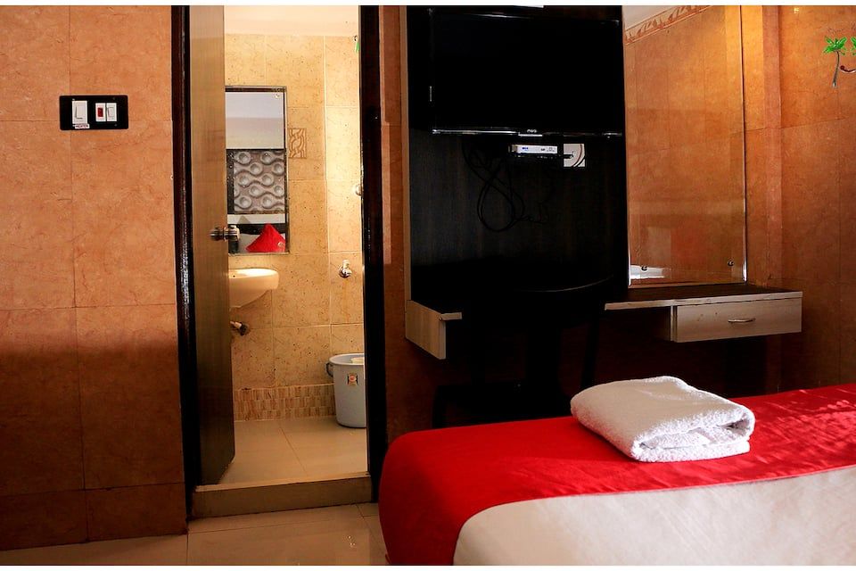 Peace Residency Deluxe Room 40