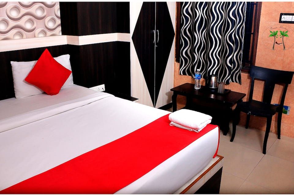 Peace Residency Deluxe Room 8