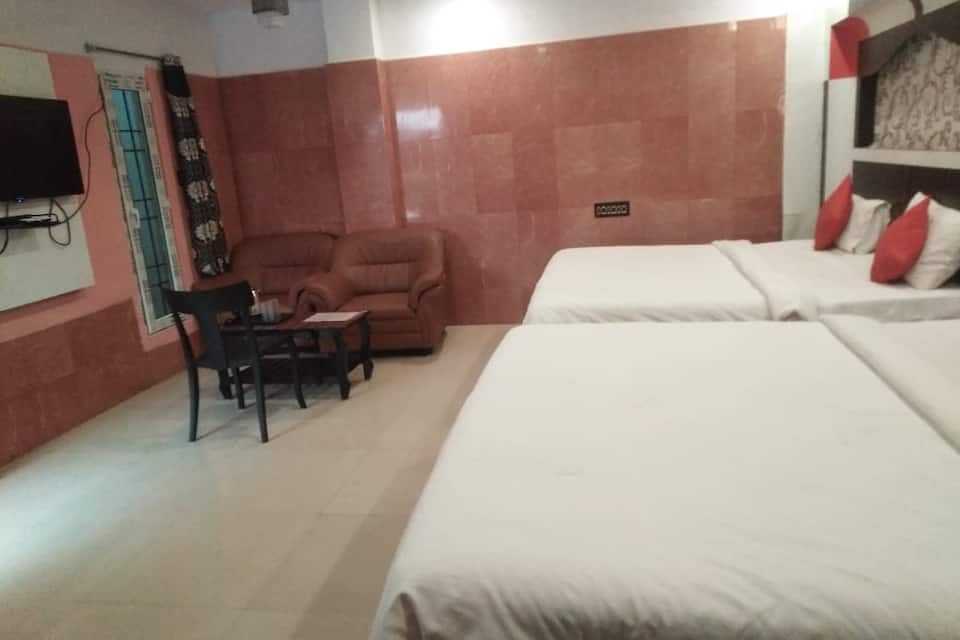 Peace Residency Deluxe Room 57