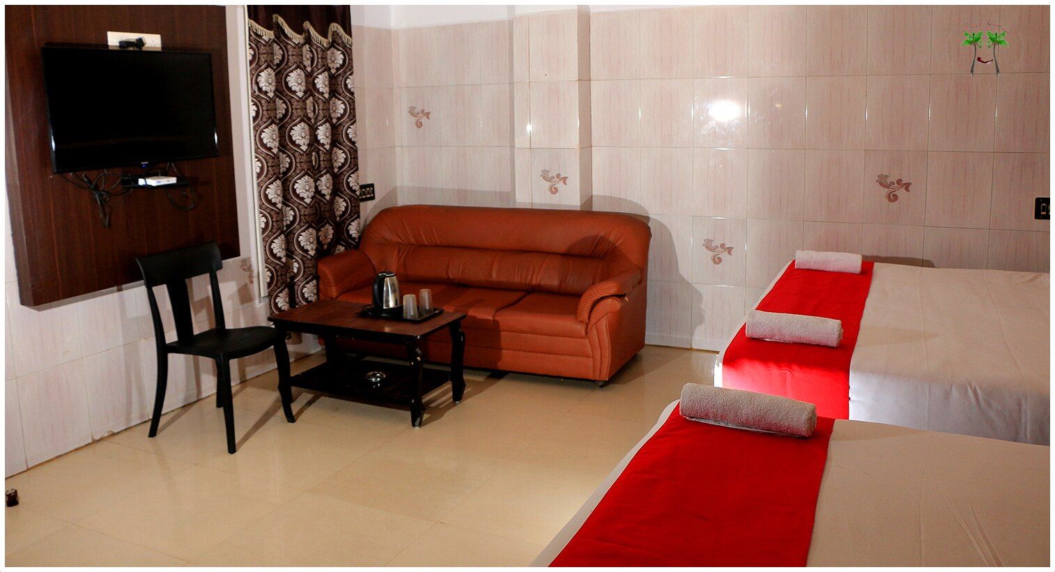Peace Residency Deluxe Room 77
