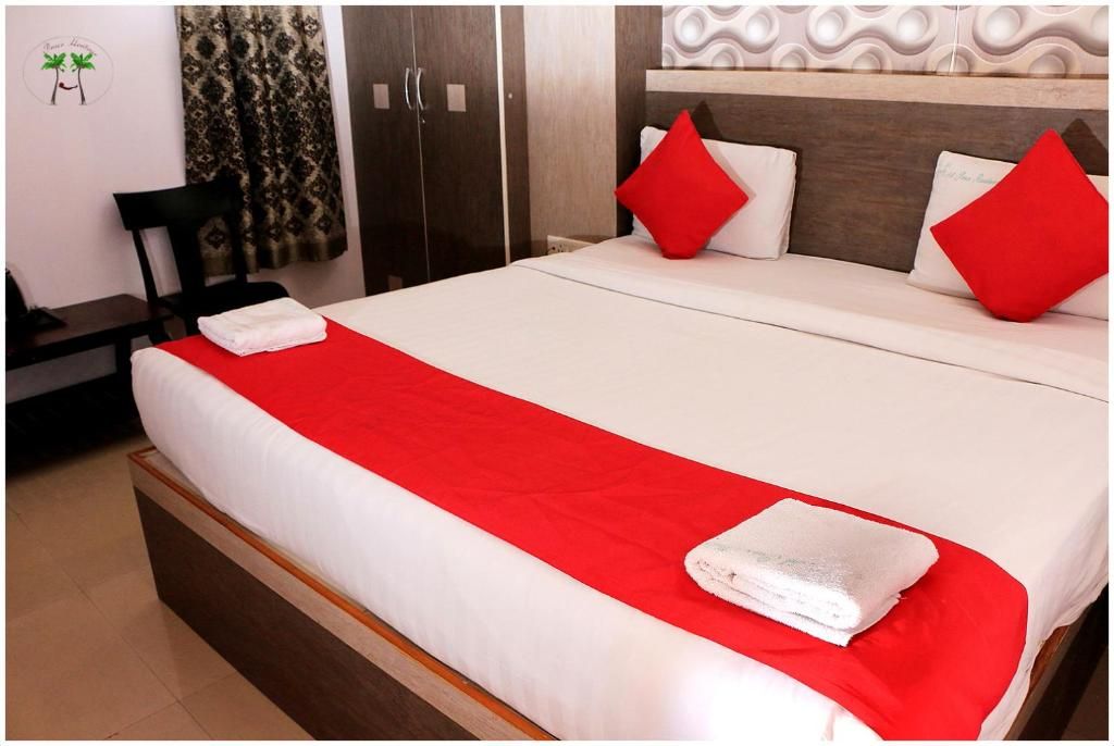 Peace Residency Deluxe Room 32