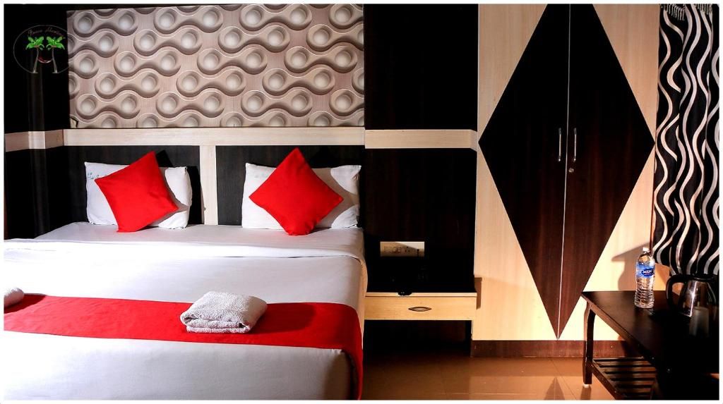 Peace Residency Deluxe Room 37