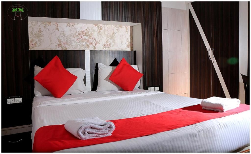 Peace Residency Deluxe Room 27