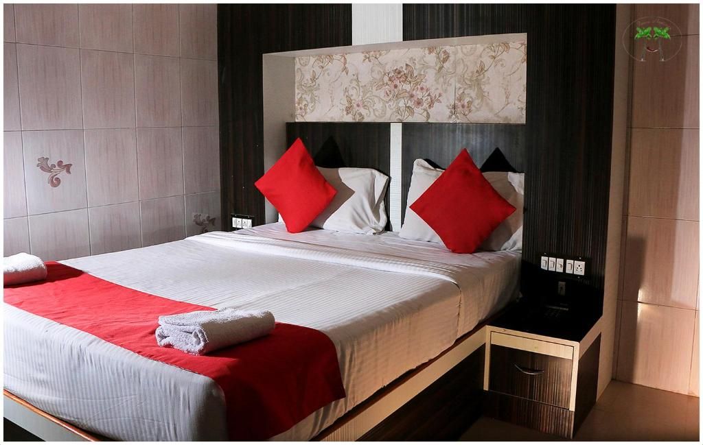 Peace Residency Deluxe Room 10