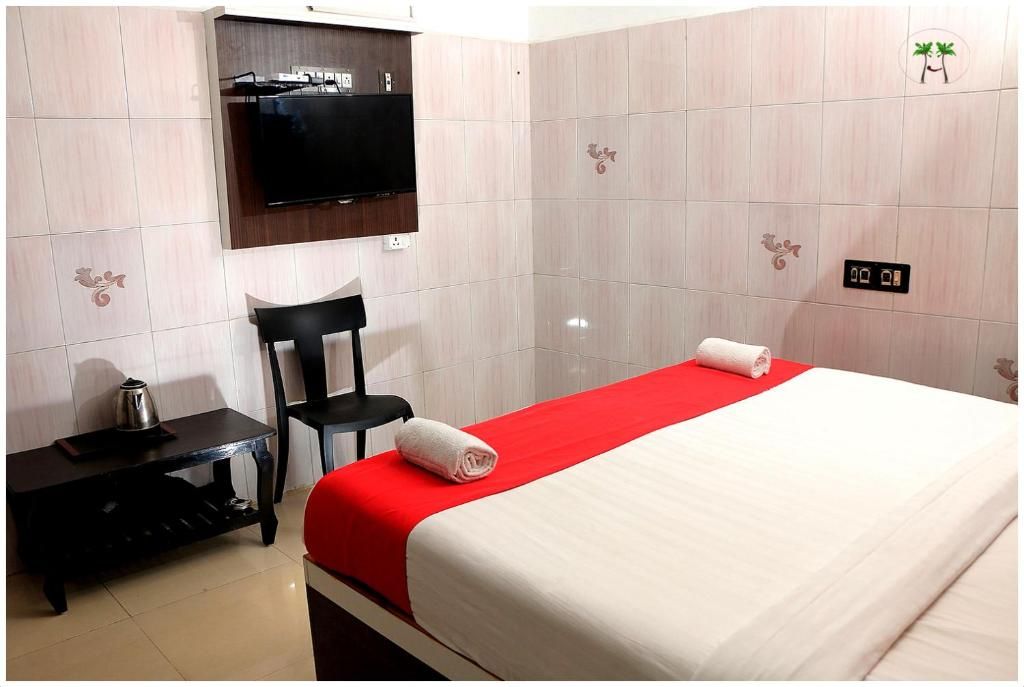Peace Residency Deluxe Room 17