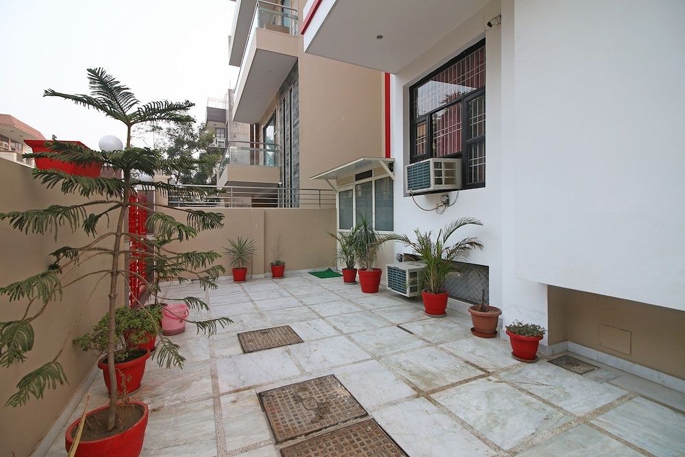 undefined OYO 7967 near Medanta 4