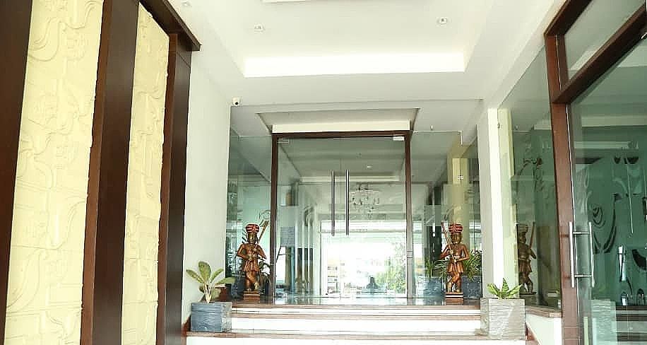 Hotel Exterior