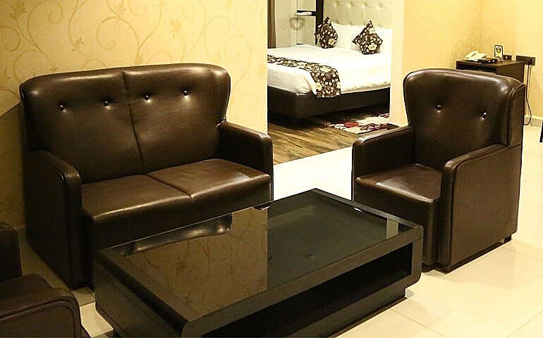 Jr Suite