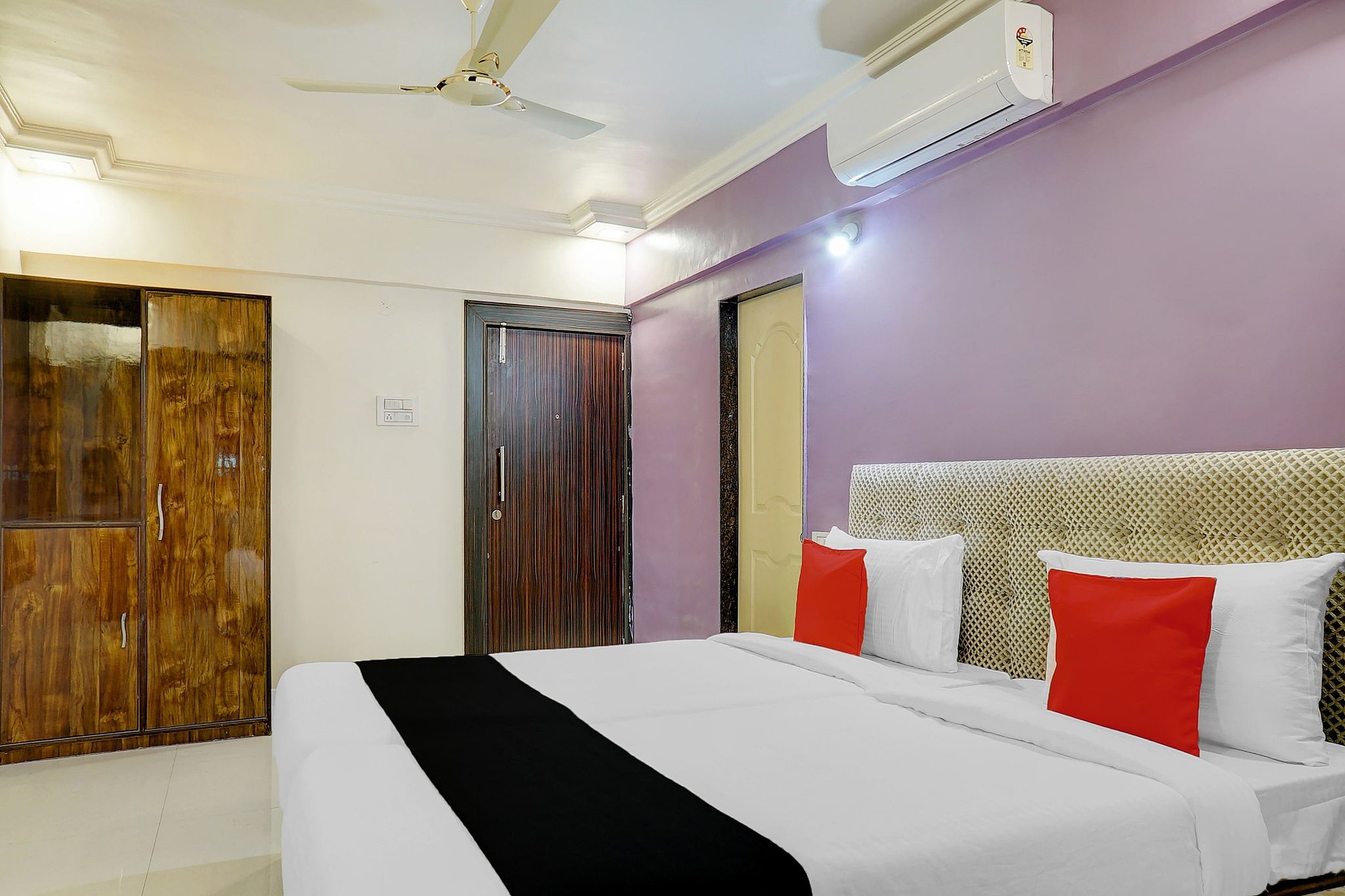 Hotel O Kohinoor Residency Classic 12