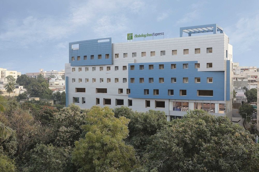 undefined Holiday Inn Express Hyderabad Banjara Hills, an IHG Hotel 8