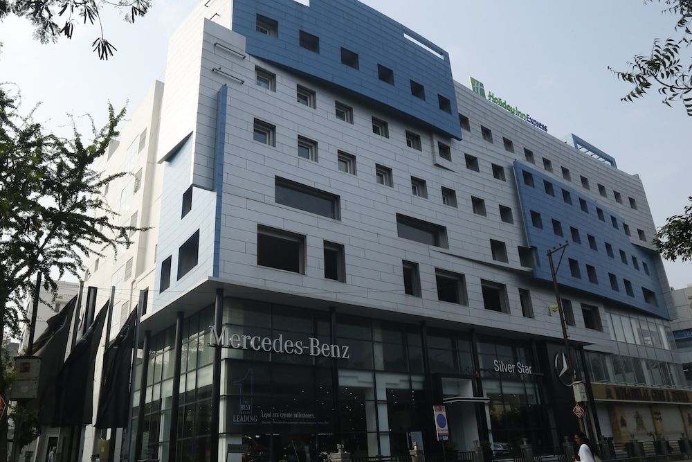 undefined Holiday Inn Express Hyderabad Banjara Hills, an IHG Hotel 9