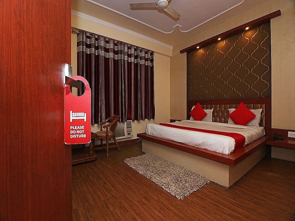 undefined OYO 7440 Hotel Paradise 10