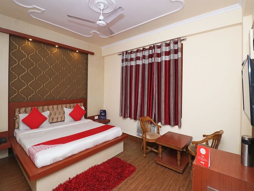 undefined OYO 7440 Hotel Paradise 9