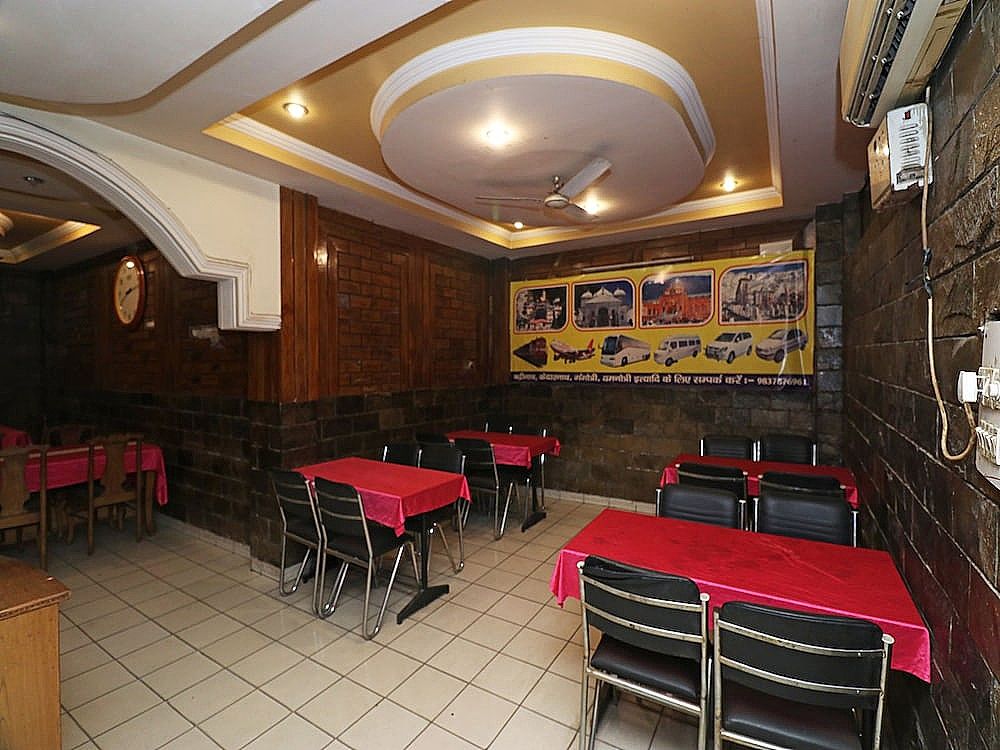 undefined OYO 7440 Hotel Paradise 4