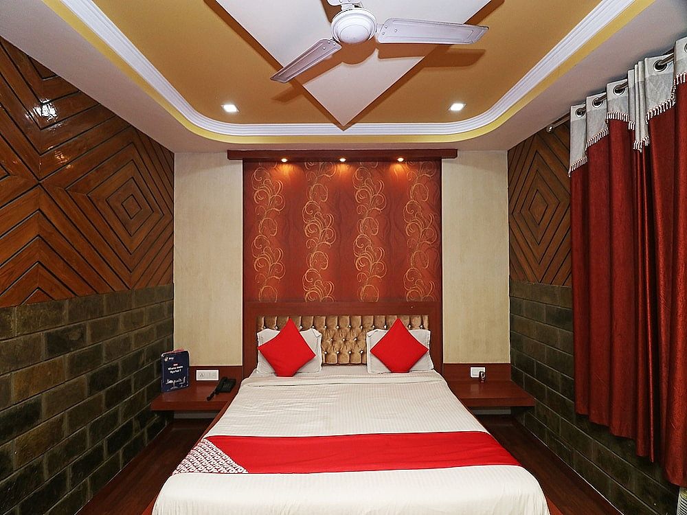 OYO 7440 Hotel Paradise Double or Twin Room 9