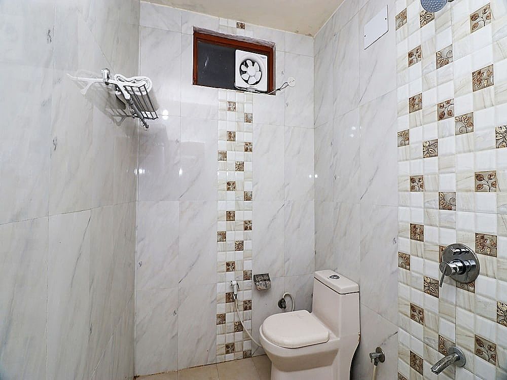 OYO 7440 Hotel Paradise Double or Twin Room 13