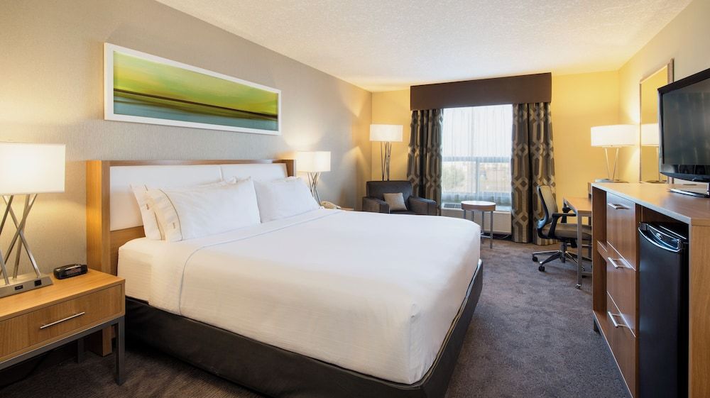 Standard Room, 1 Queen Bed (Bath Shower Combination)