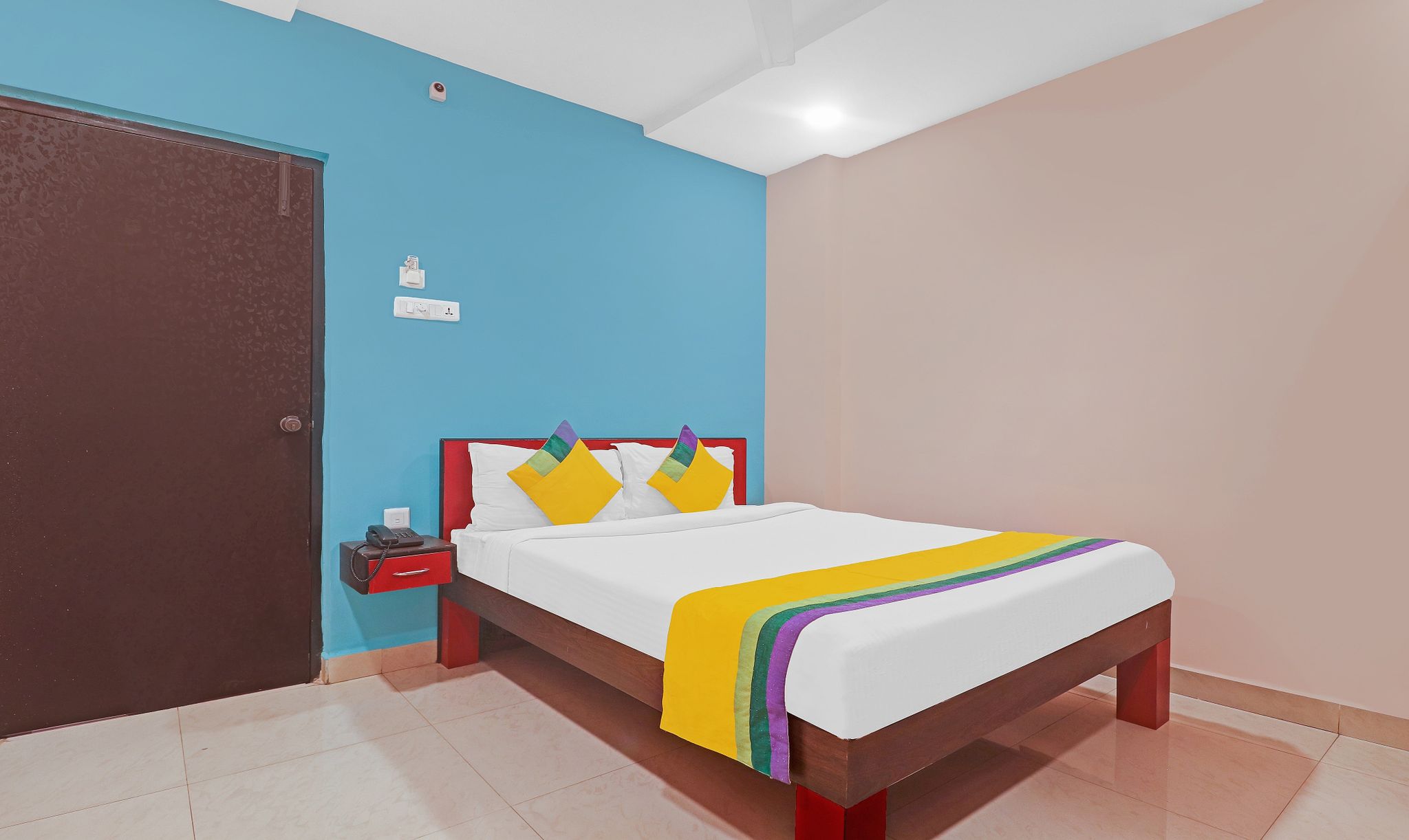 Itsy Hotels Aflah Standard Double Room 4