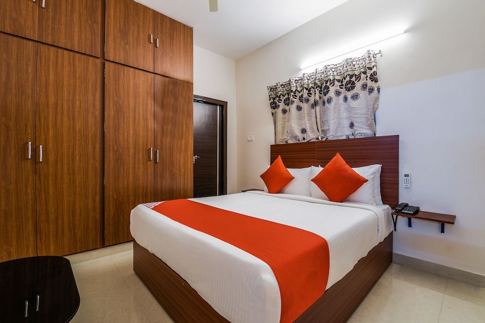 OYO 16469 Pramukh Hotels Double or Twin Room 14