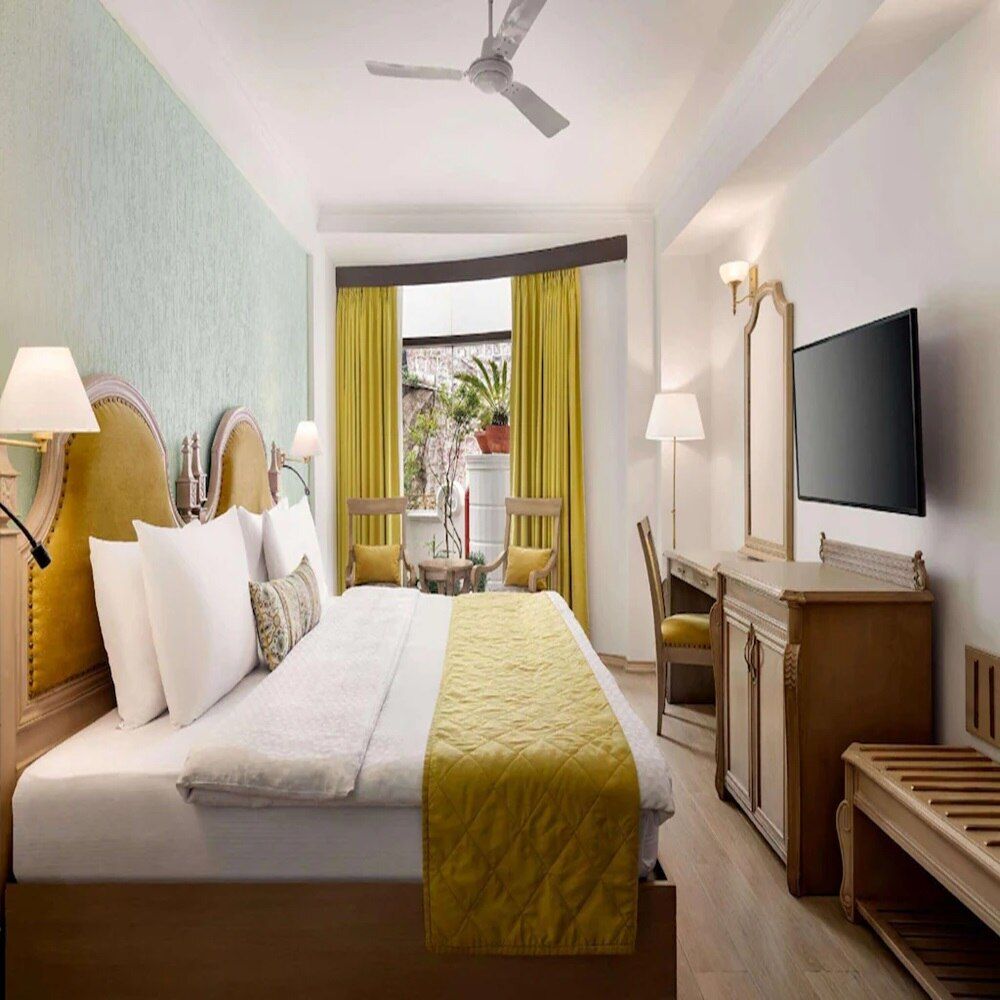1 Queen Bed Mobility Accessible Non-View Room, Non-Smoking