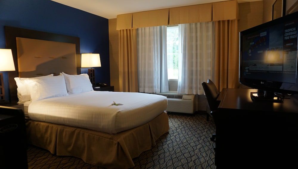 Standard Room, 1 Queen Bed