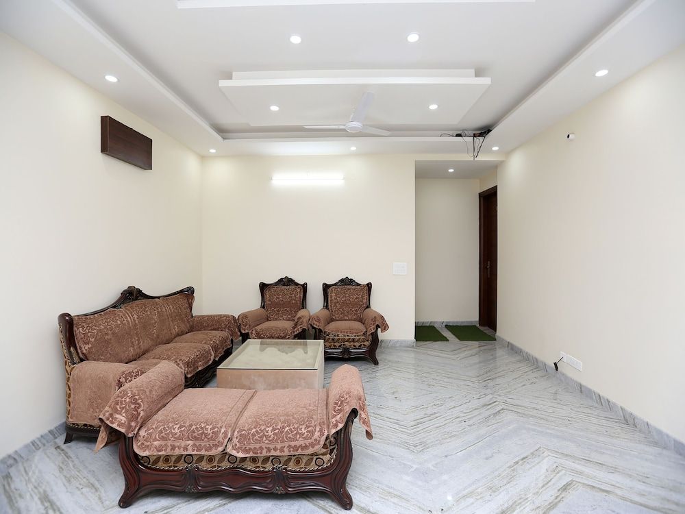 OYO 22094 Hi Star Rooms Double or Twin Room 16